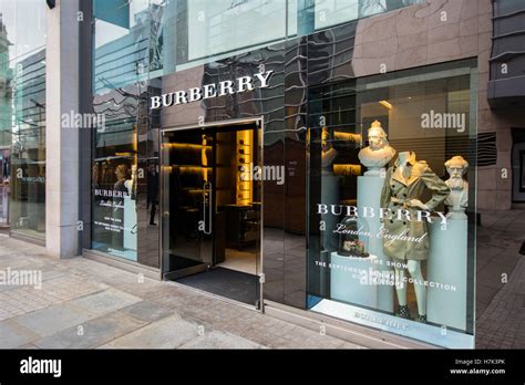 burberry shop in manchester